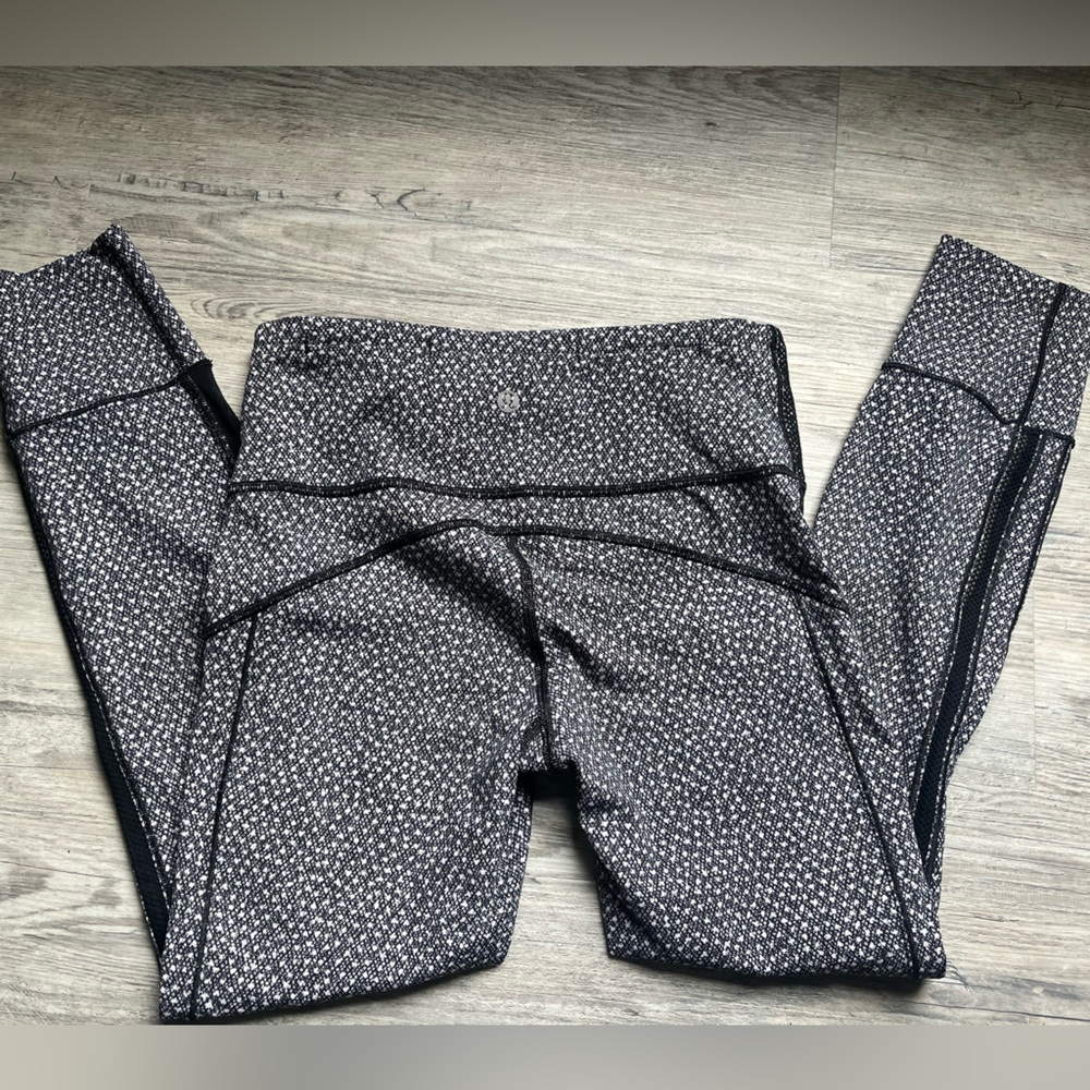 Lululemon Capri leggings size 4